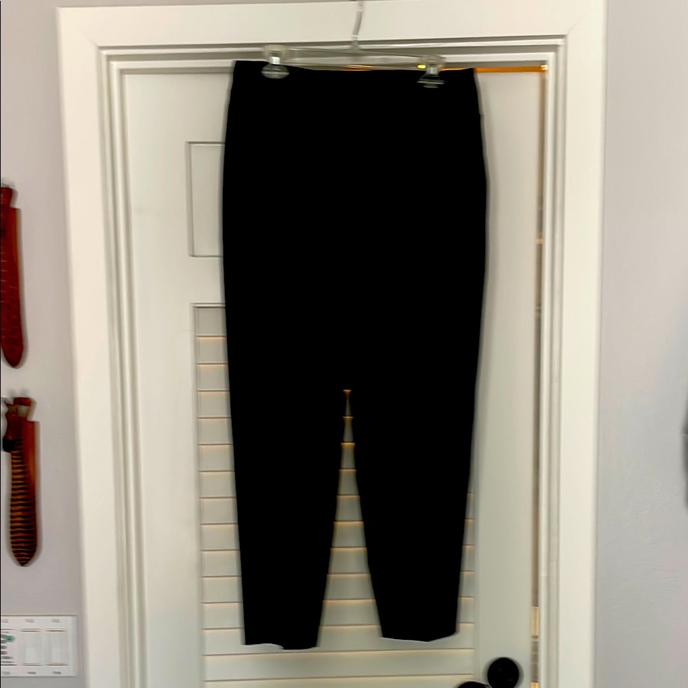 Black High-Waisted pants - Endless High Rise. Great for travel and beyond